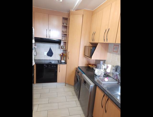 3 bed property to rent in FLORIDA PARK